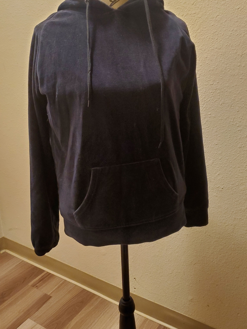 Zine Black Small Velour Y2k Mall/skate Fashion Sweatshirt Sz Sm